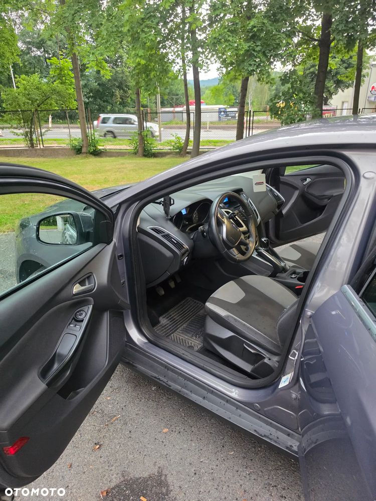 Ford Focus 1.6 Ambiente - 10