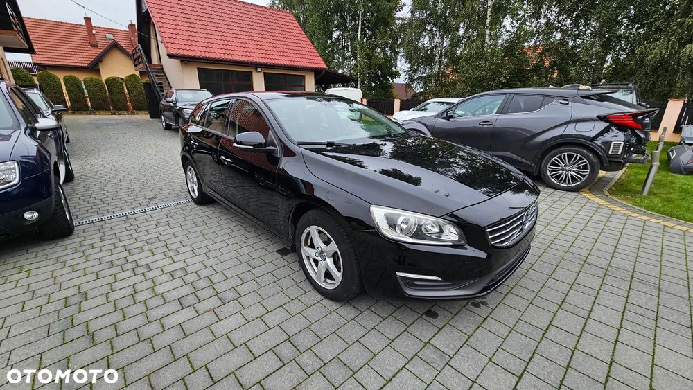 Volvo V60 D2 Momentum - 34