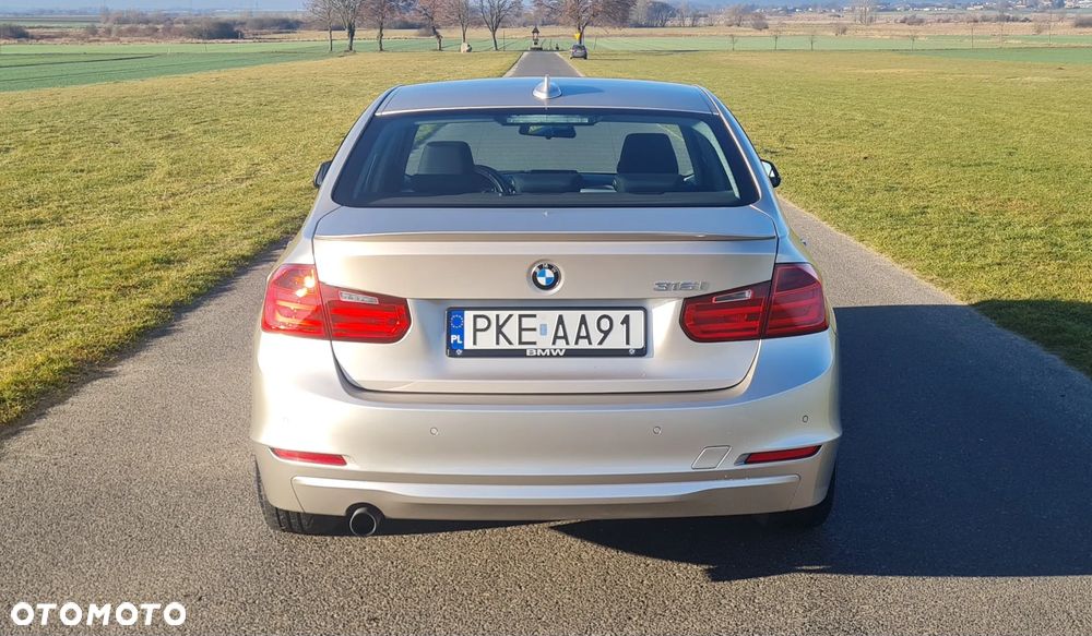BMW Seria 3 316i - 14