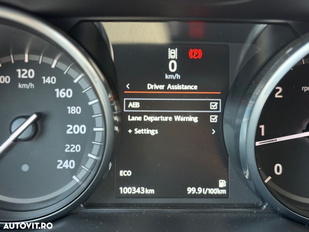 Land Rover Discovery Sport 2.0 l TD4 HSE - 18