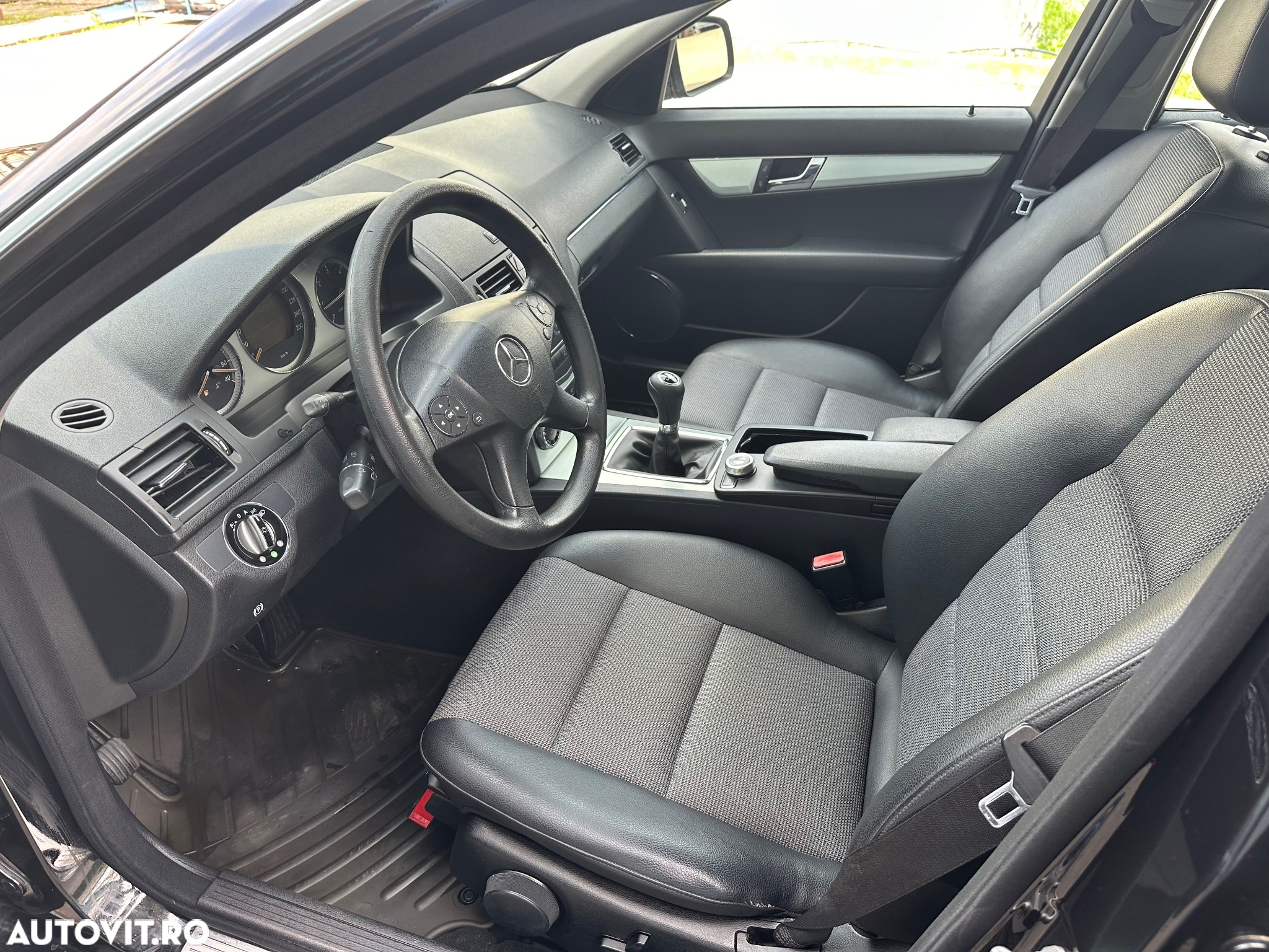 Mercedes-Benz C 220 CDI - 10