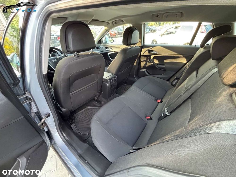 Opel Insignia - 25