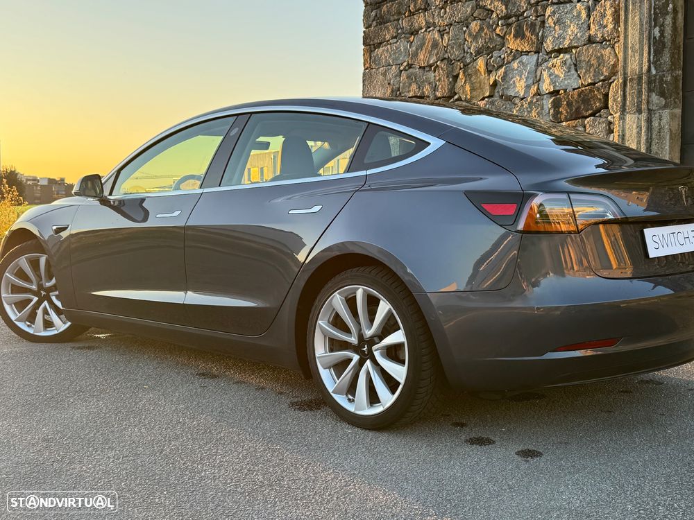 Tesla Model 3 Long-Range Dual Motor AWD - 1