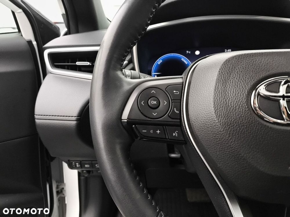Toyota Corolla Cross 2.0 Hybrid Executive - 17