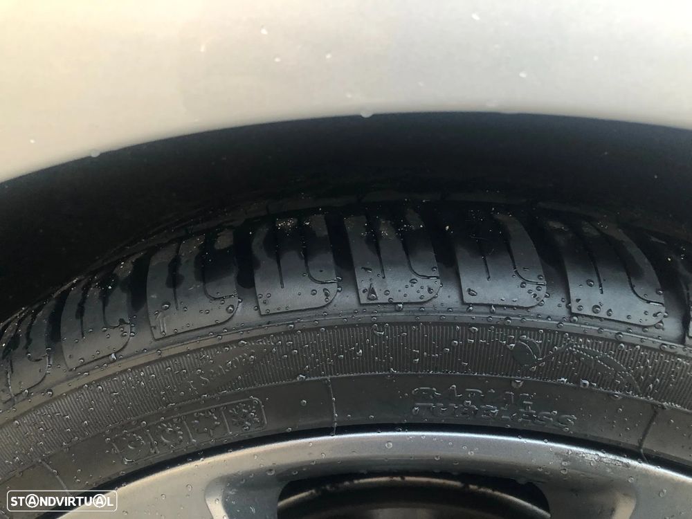 Mercedes-Benz CLA 180 d Shooting Brake Urban - 19