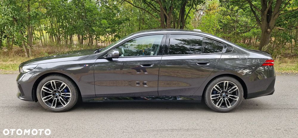 BMW Seria 5 520i mHEV M Sport - 10