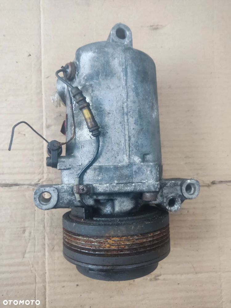 BMW E46 1.9 benzyna 318i sprężarka, kompresor klimatyzacji - 1