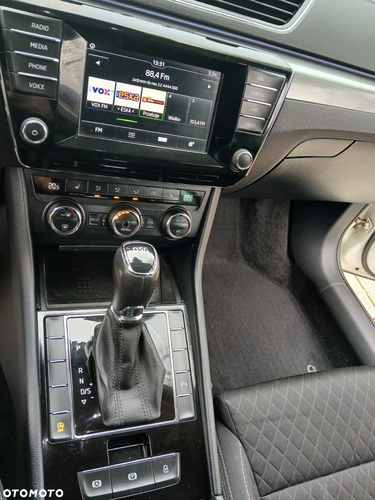 Skoda Superb Combi 2.0 TDI DSG Style - 9