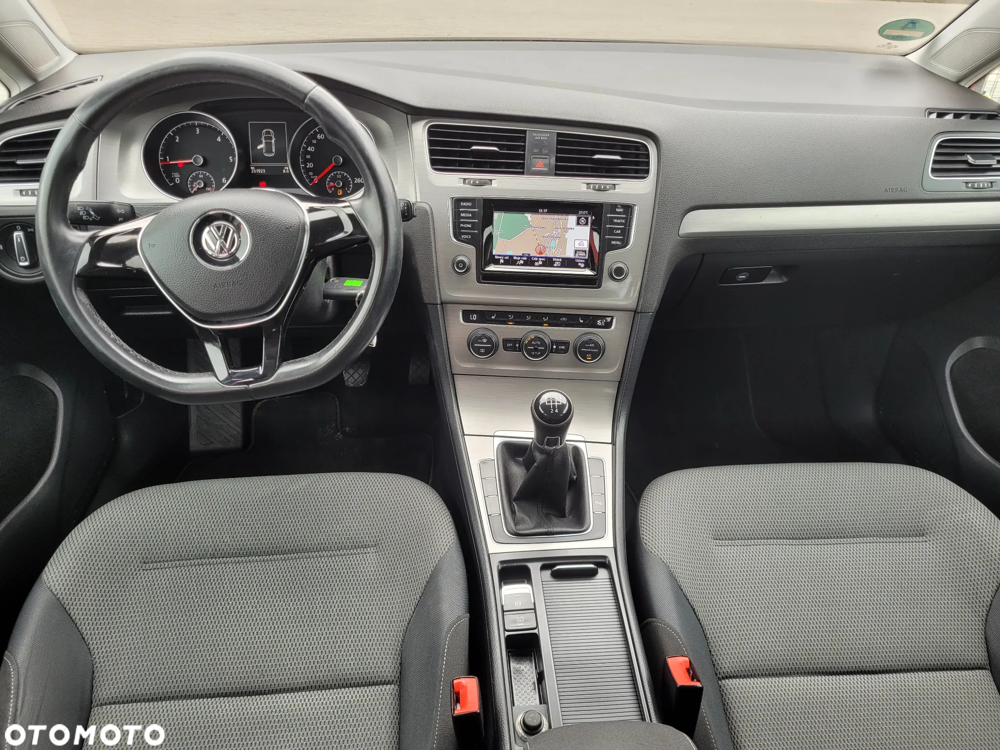 Volkswagen Golf - 9