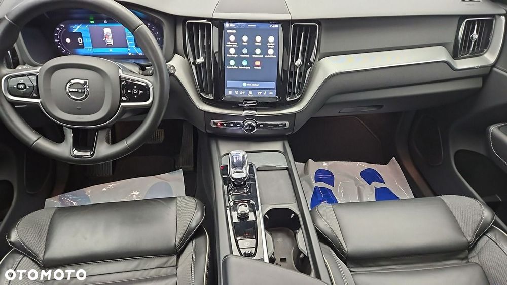 Volvo XC 60 B4 D AWD Plus Dark - 13