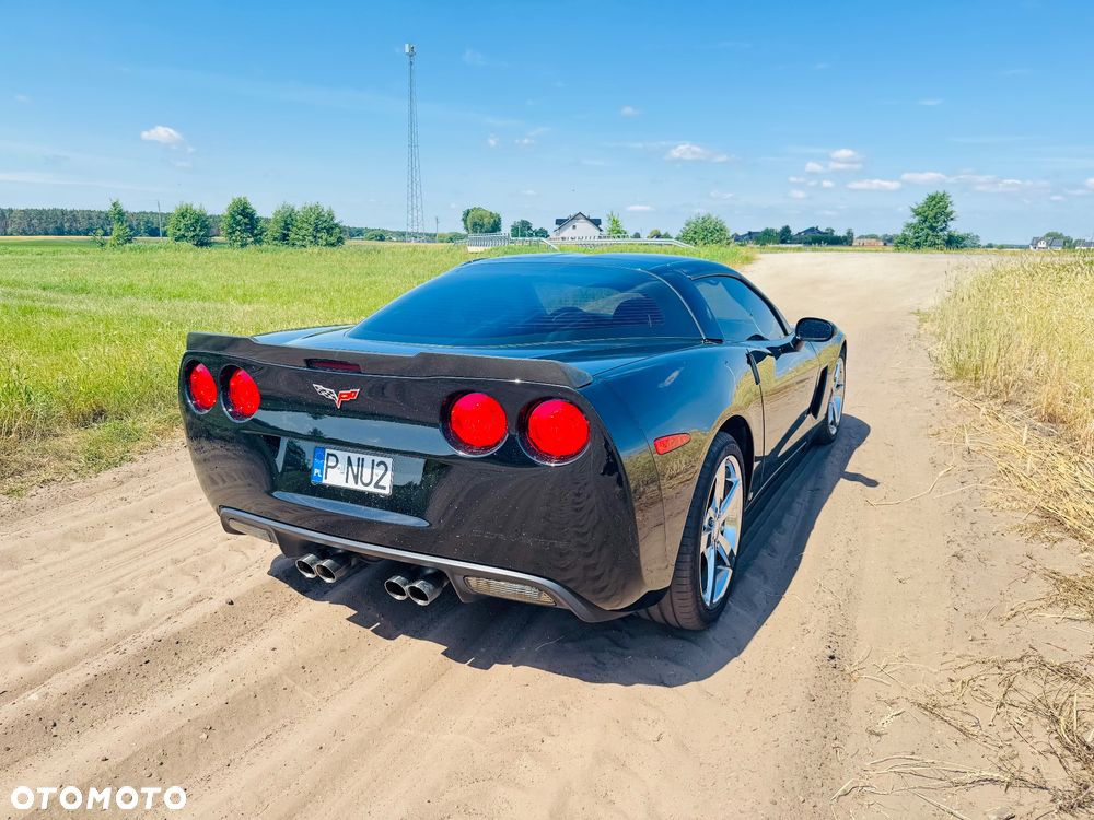 Chevrolet Corvette - 10