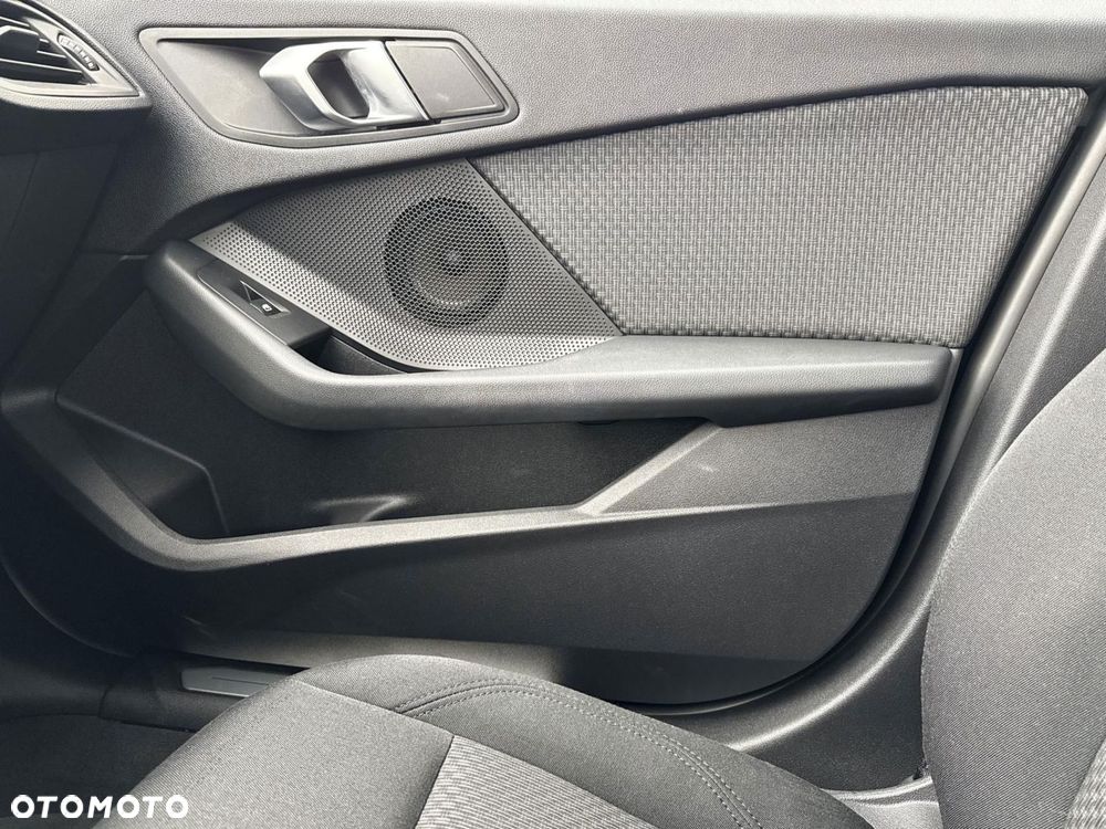 BMW Seria 1 - 16