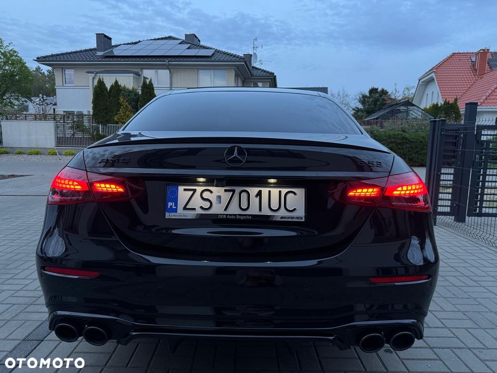 Mercedes-Benz Klasa E AMG 53 4-Matic+ - 11
