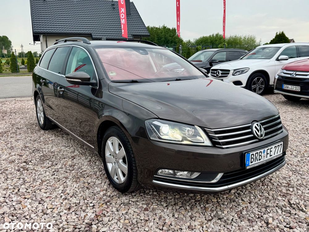 Volkswagen Passat - 1