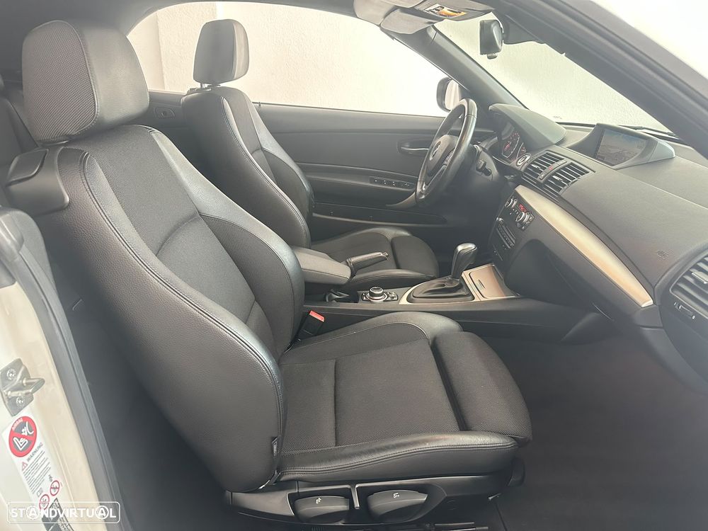 BMW 118 d Aut. Sport Line - 32