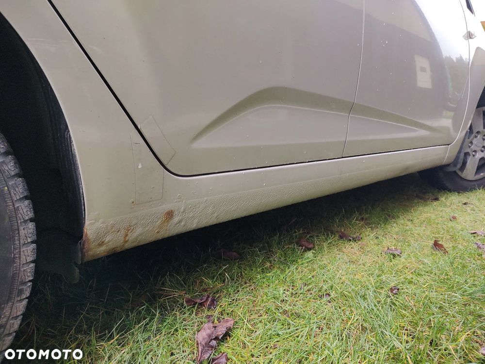 Kia Venga 1.4 L - 23