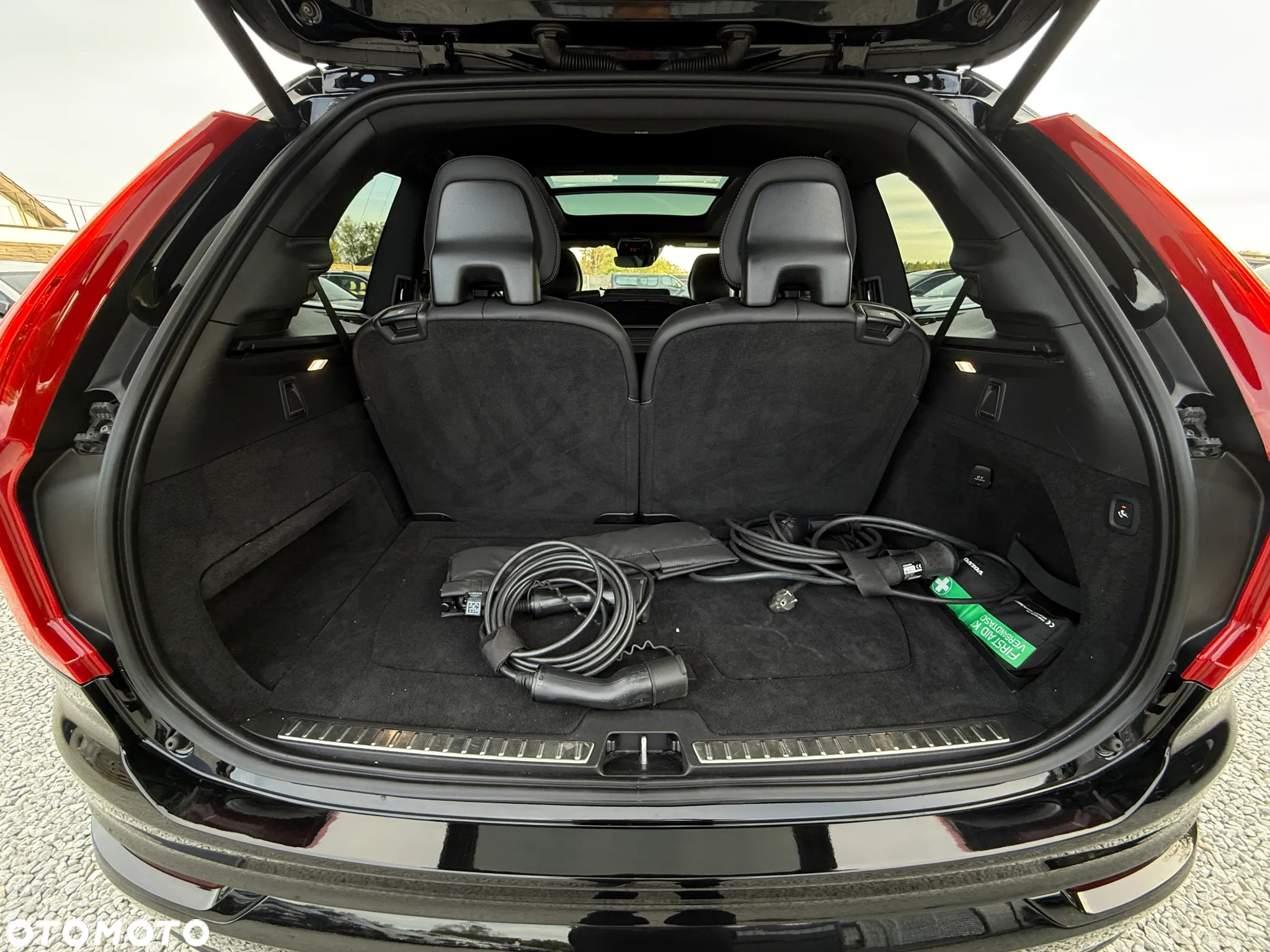 Volvo XC 90 T8 AWD Recharge Geartronic RDesign Edition - 34