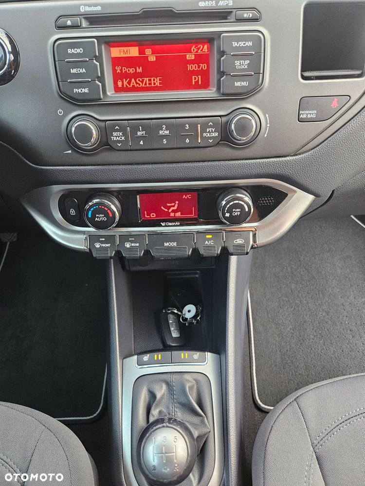 Kia Rio - 8