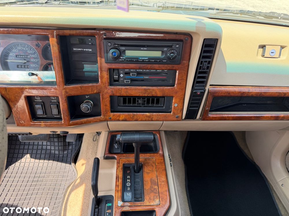 Jeep Cherokee - 15