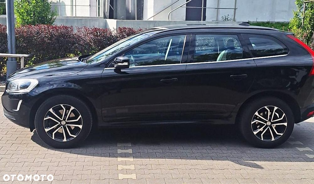 Volvo XC 60 D4 Geartronic Momentum - 4