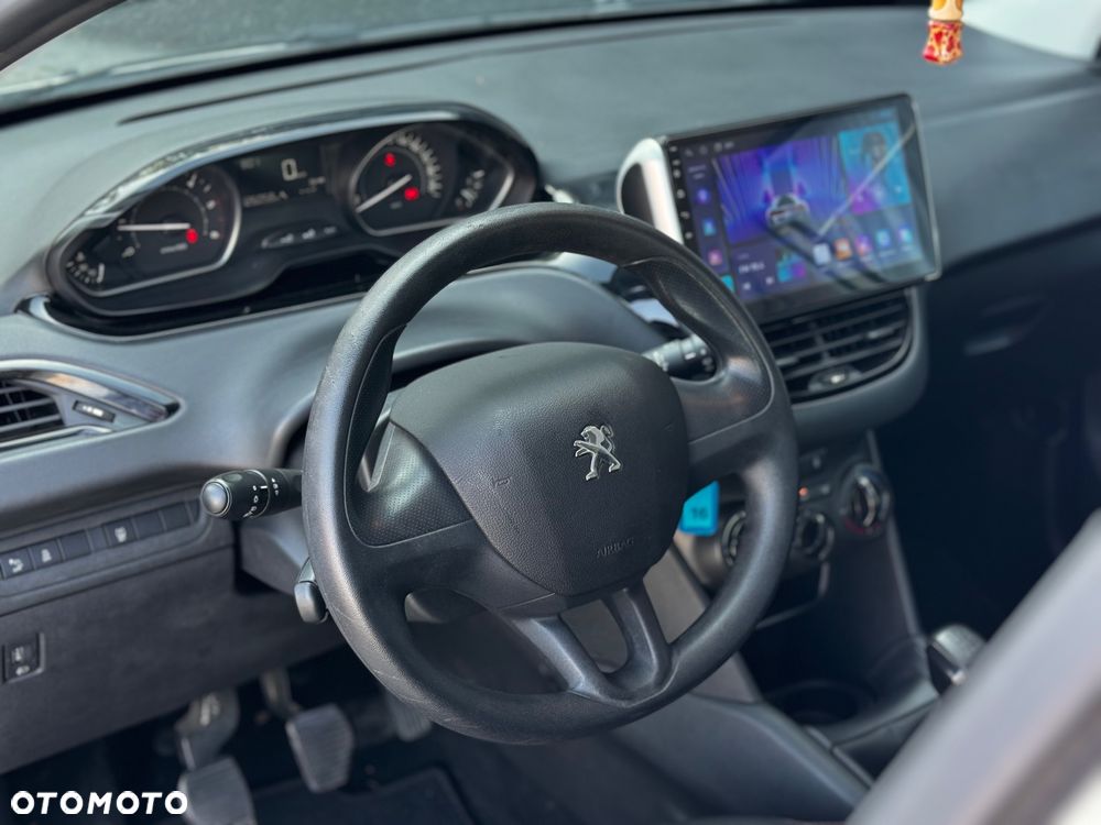 Peugeot 208 1.6 BlueHDi Allure S&S - 10
