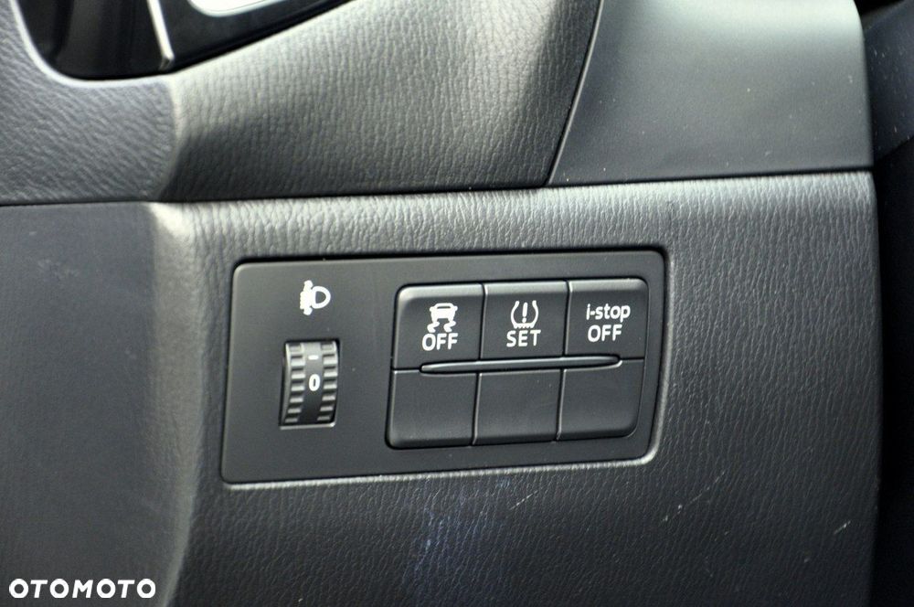 Mazda 3 1.5 Skyenergy - 12