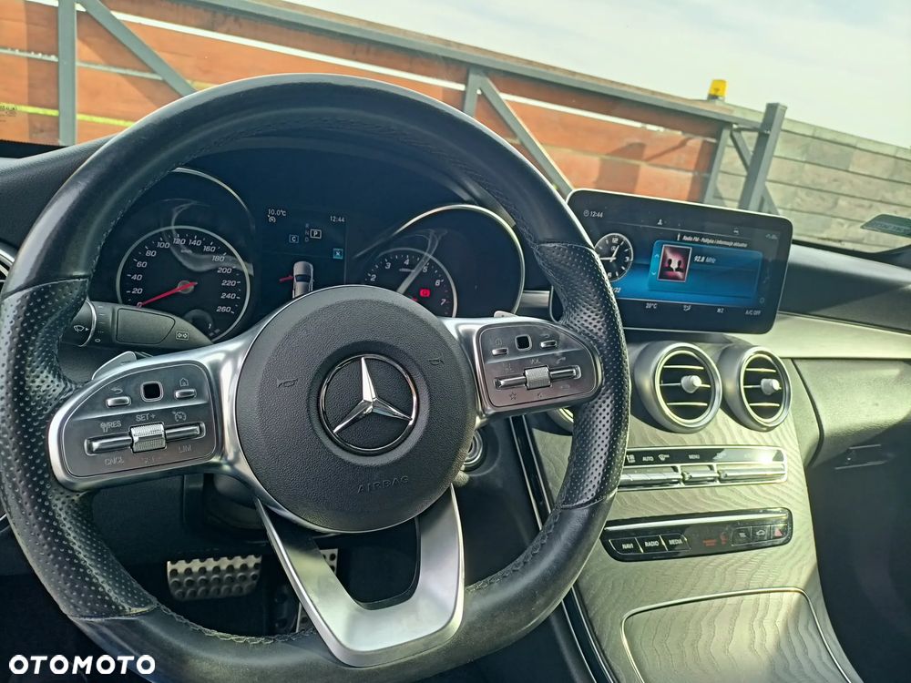 Mercedes-Benz Klasa C 180 9G-TRONIC - 27