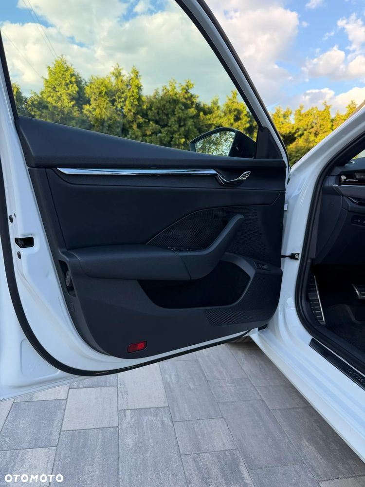 Skoda Octavia 2.0 TDI 4x4 Style DSG - 11