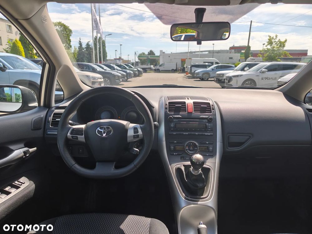 Toyota Auris 1.6 Sol - 12