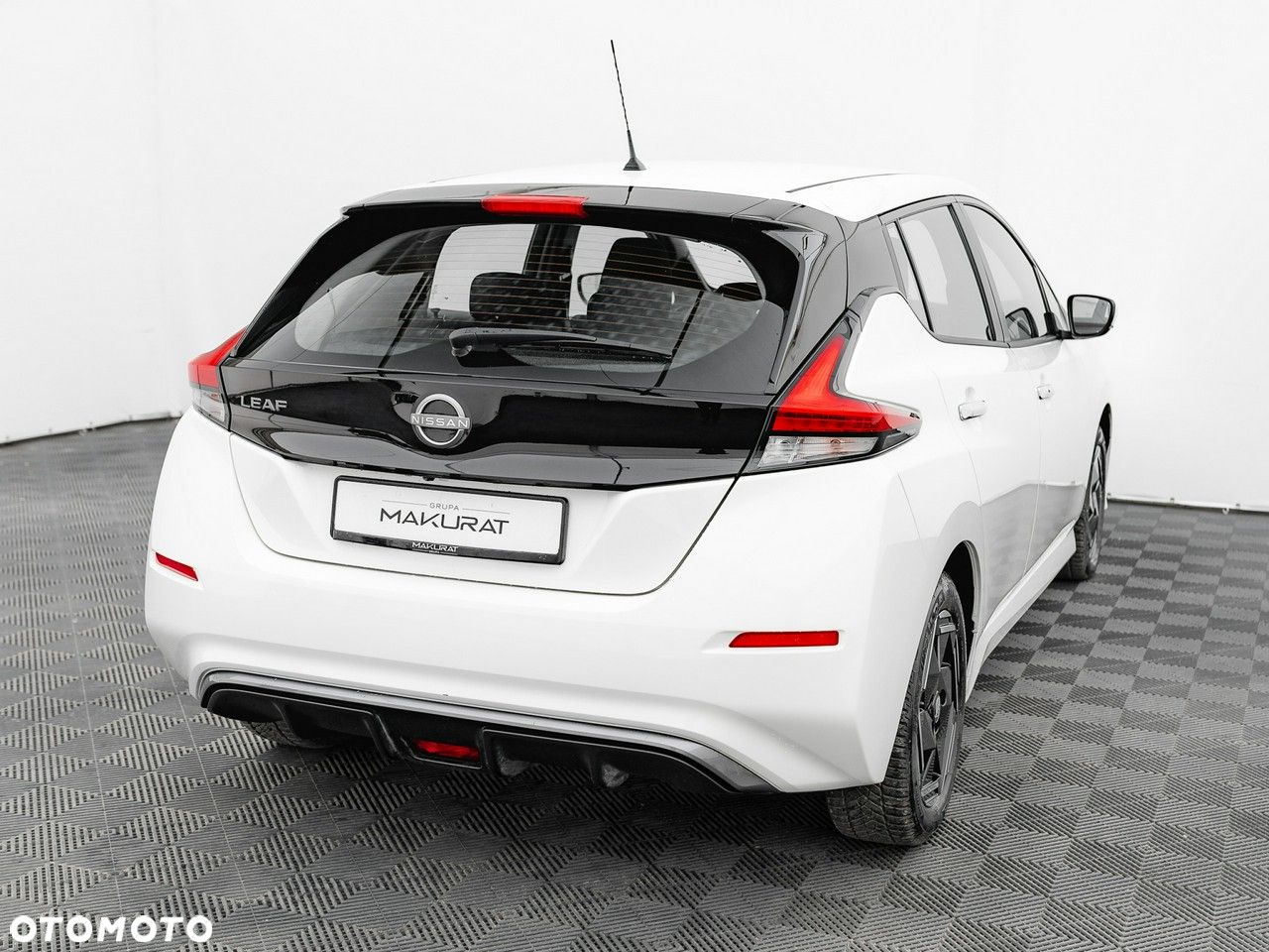 Nissan Leaf - 6