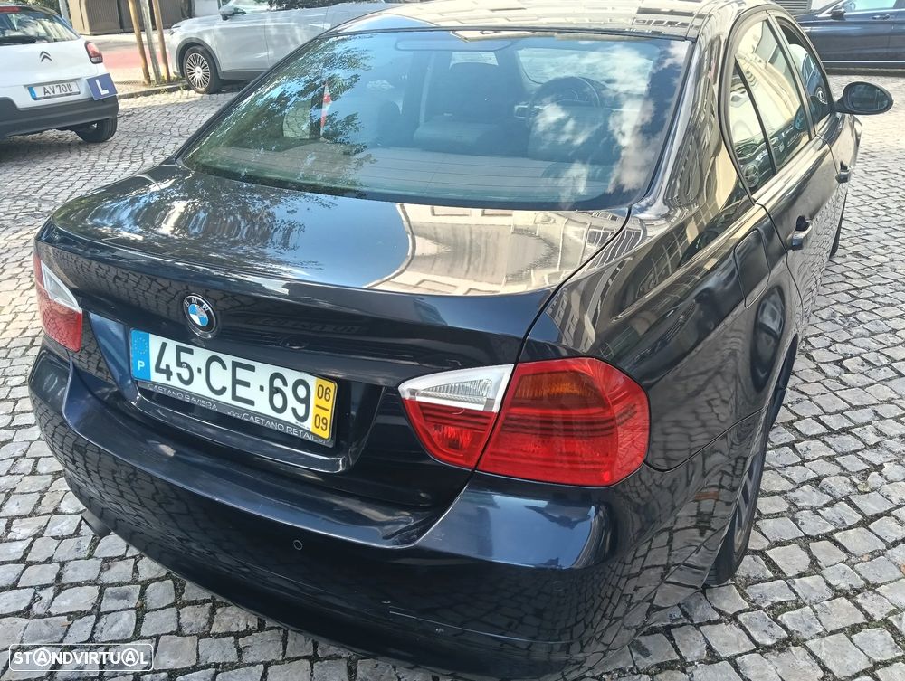 BMW 320 i Exclusive - 21
