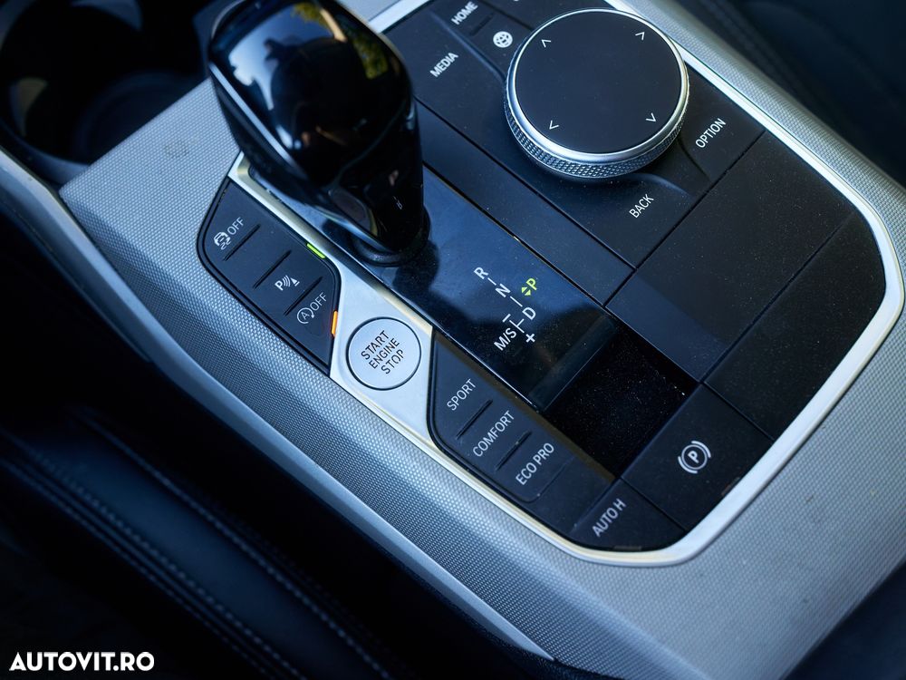 BMW Seria 3 320i xDrive AT - 29