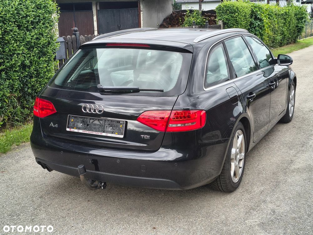 Audi A4 Avant - 16
