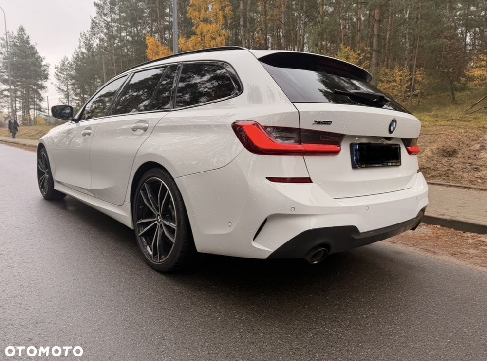 BMW Seria 3 320d xDrive M Sport - 11