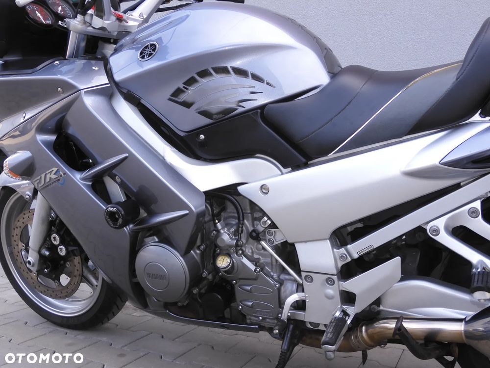 Yamaha FJR - 29