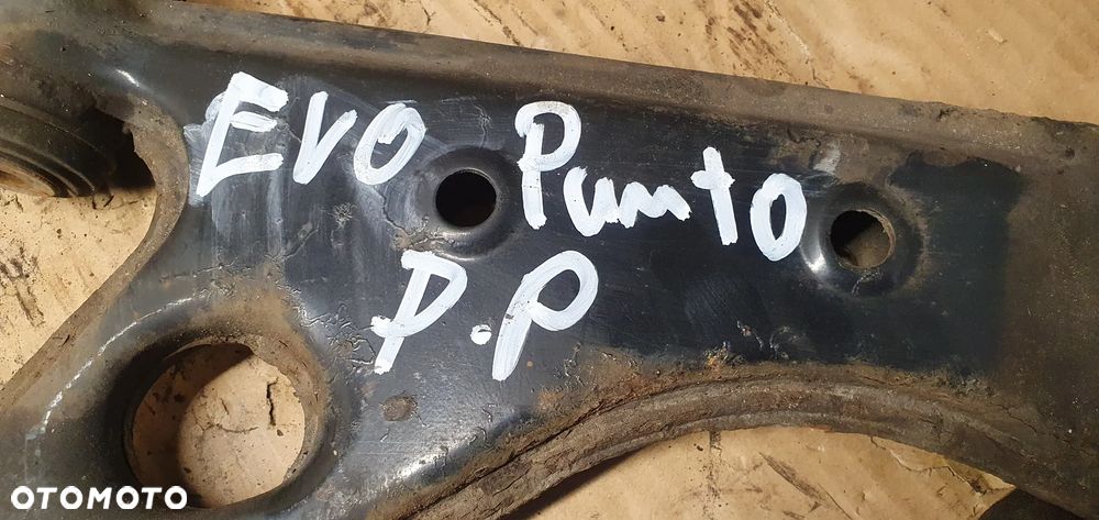 Wahacz prawy przód przedni Fiat Punto EVO - 6
