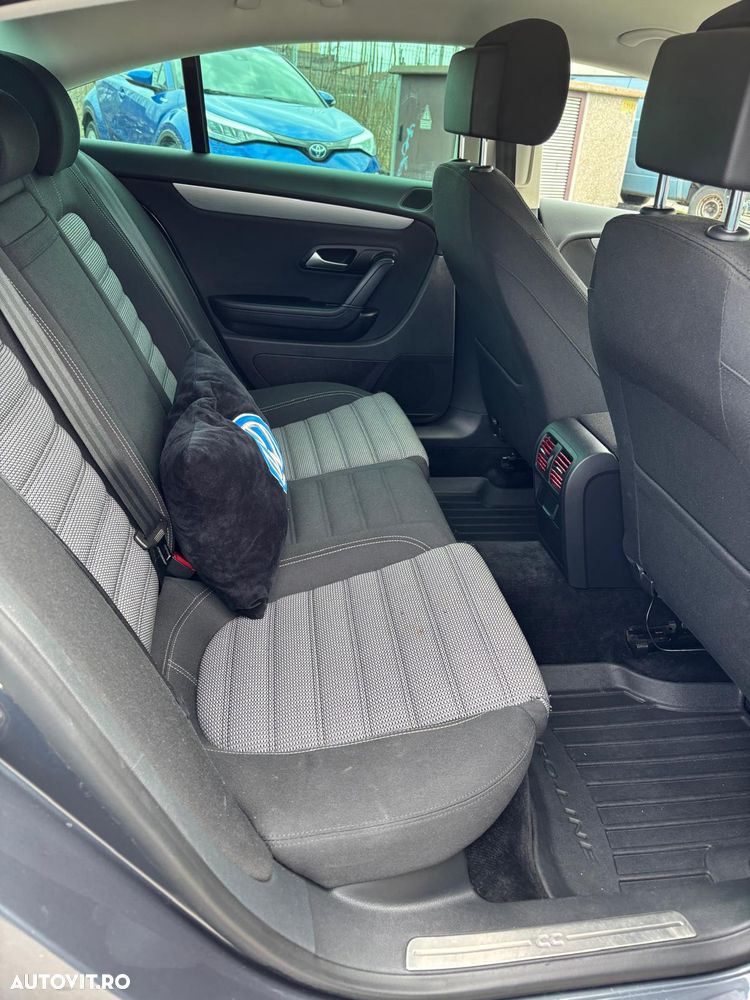 Volkswagen Passat CC - 8