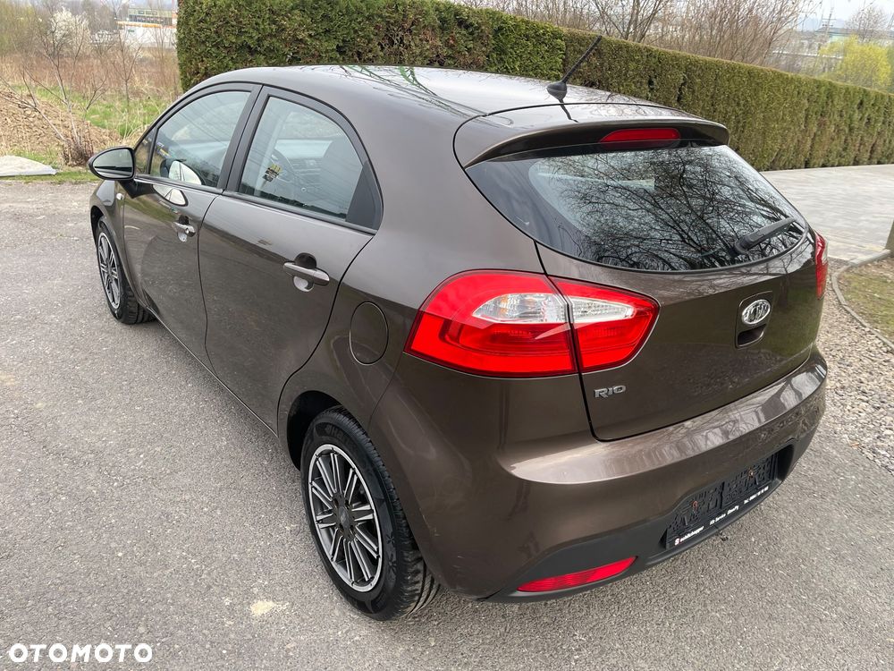 Kia Rio 1.2 Dream Team Edition - 7