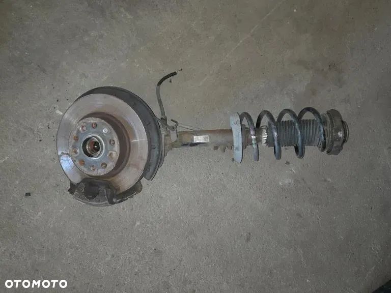 McPherson amortyzator zwrotnica prawa Audi A3 8P 1.2tfsi 1K0413031 - 1