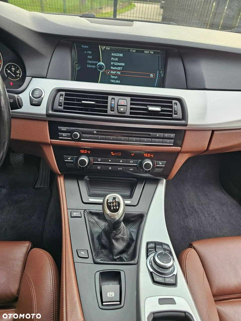 BMW Seria 5 520d Touring Luxury Line - 17