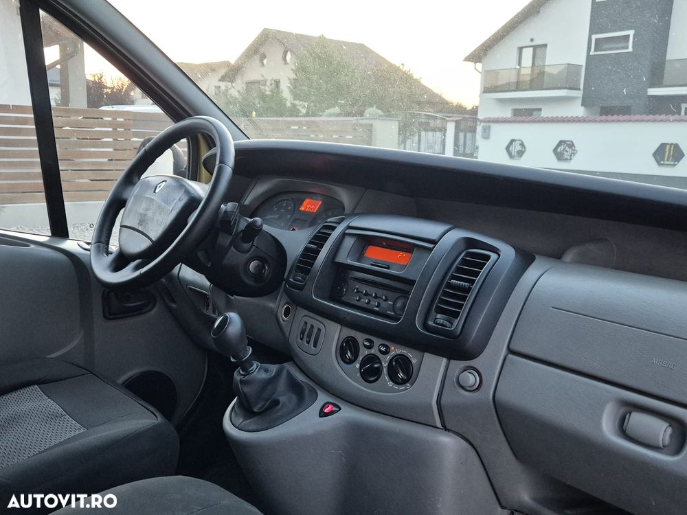 Renault TRAFIC - 22