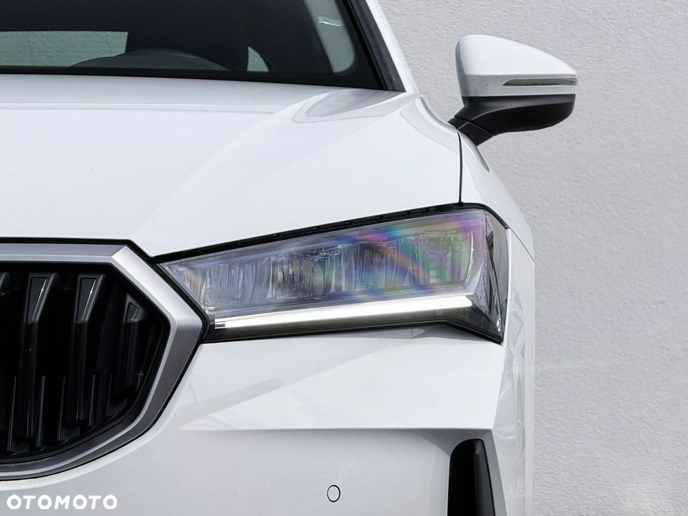 Skoda Superb 2.0 TDI SCR Essence DSG - 8
