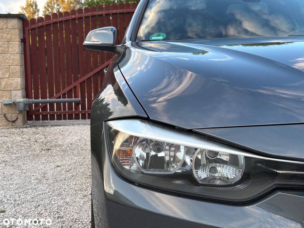 BMW Seria 3 - 36