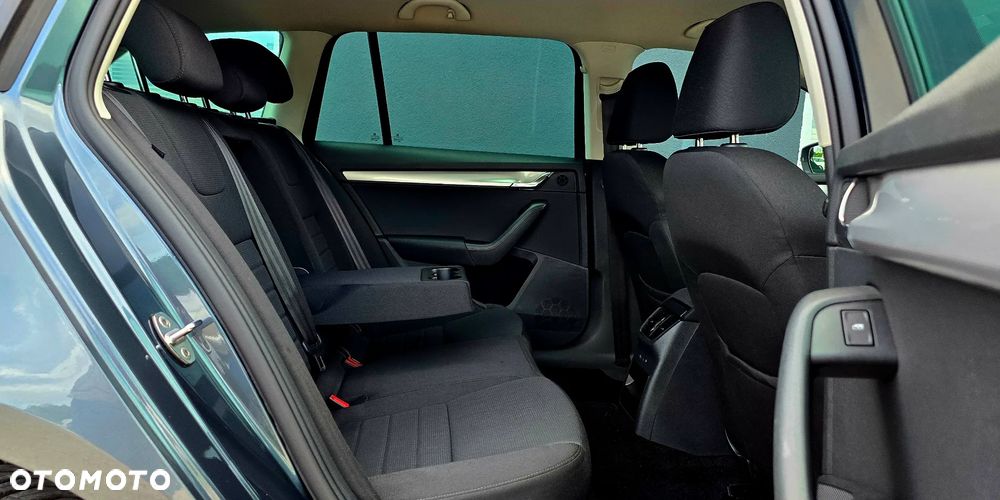 Skoda Octavia 2.0 TDI Elegance - 23