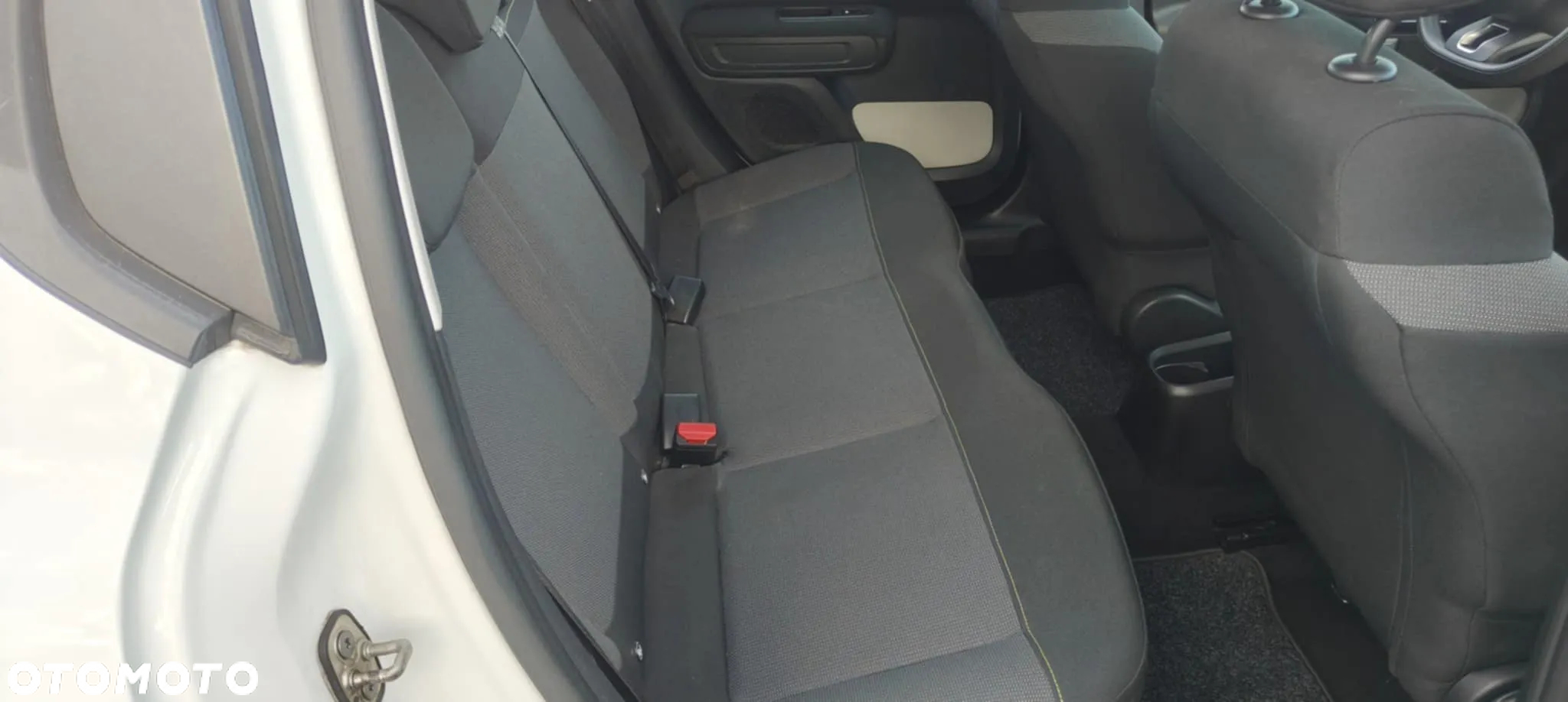 Citroën C3 Pure Tech 82 SHINE - 24