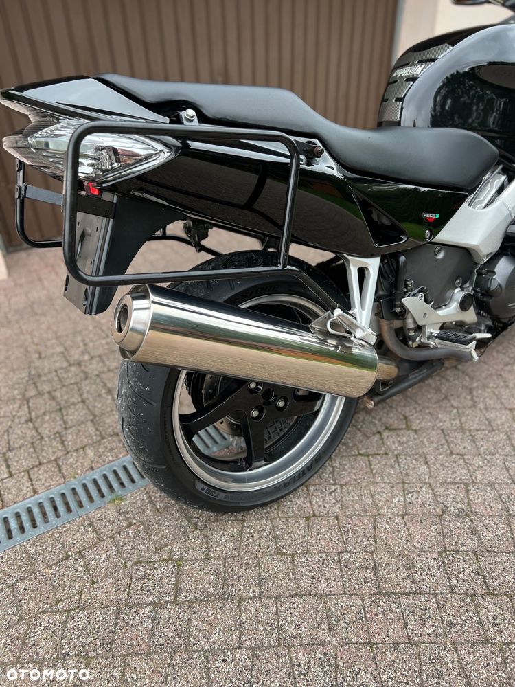 Honda VFR - 19