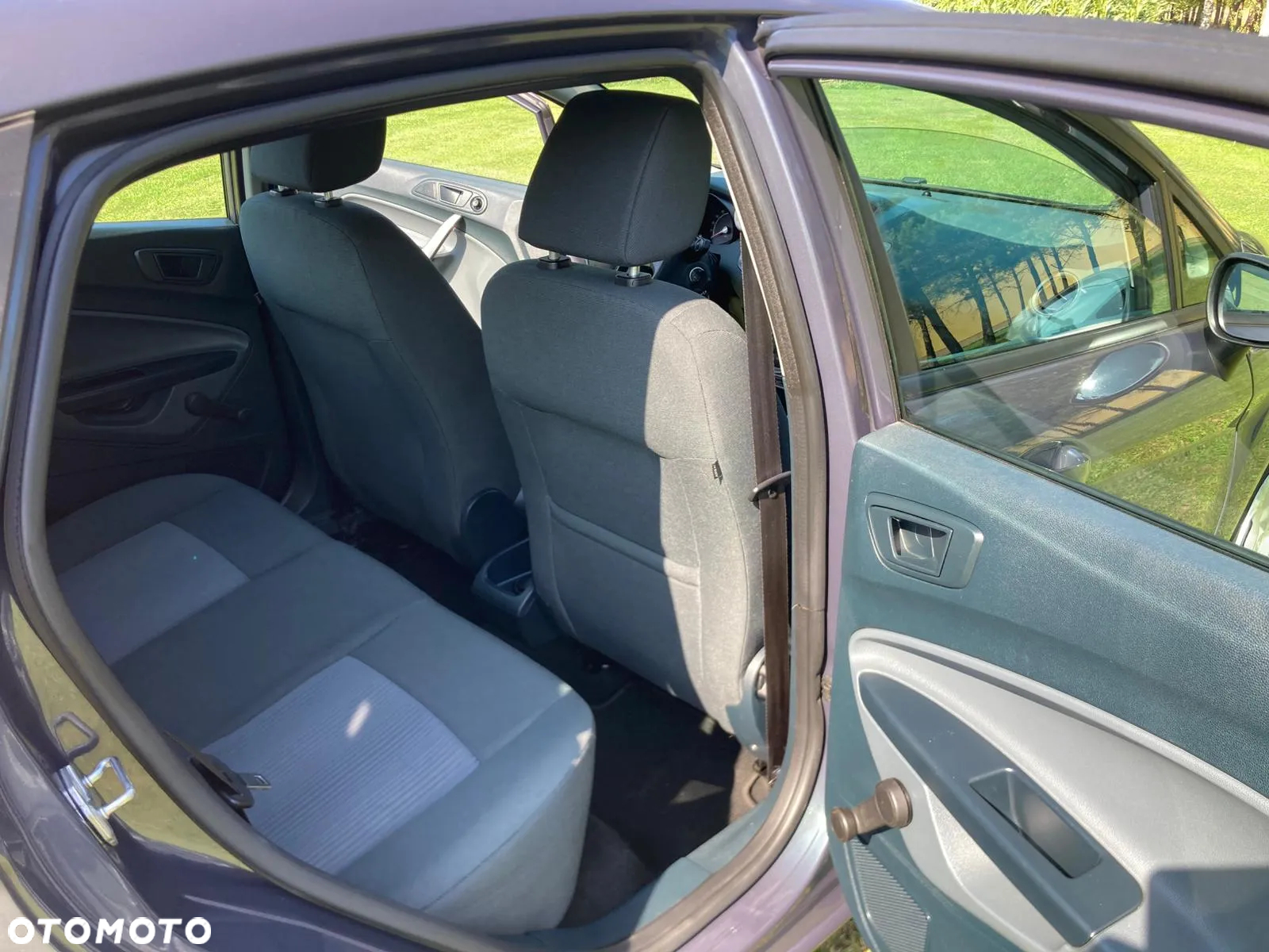 Ford Fiesta 1.25 Ghia - 24