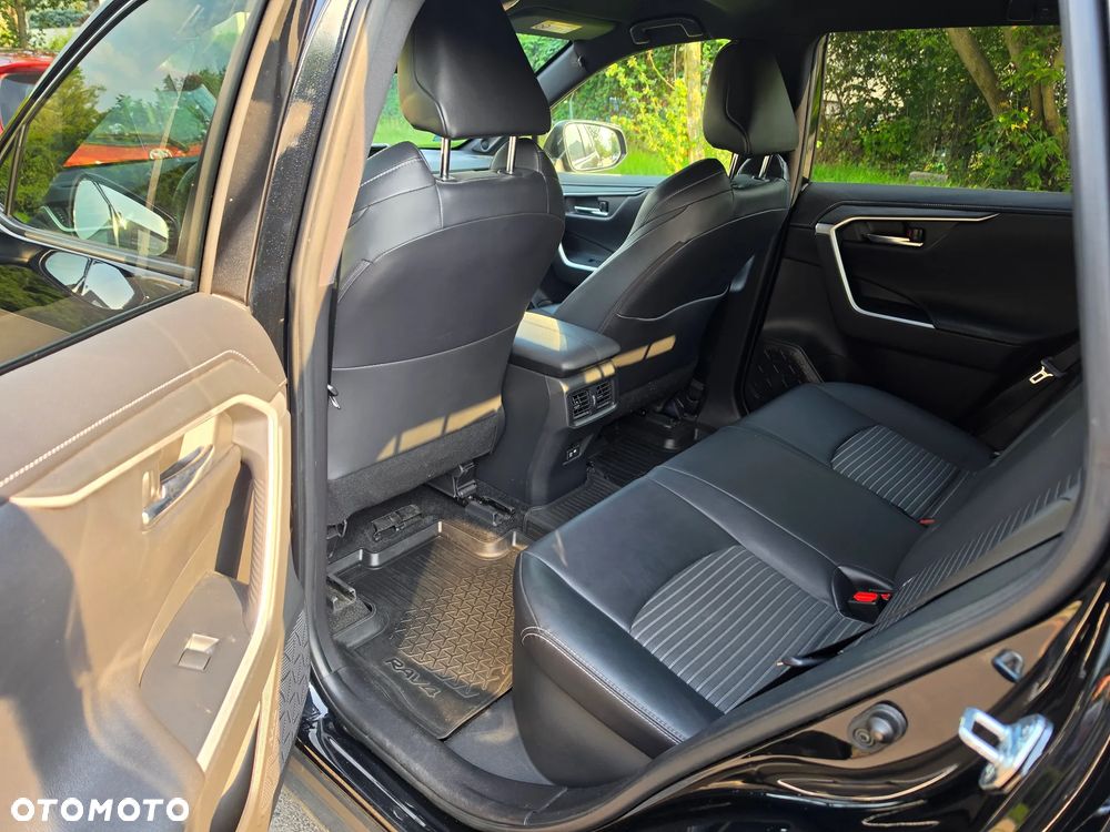 Toyota RAV4 2.5 Hybrid Black Edition by JBL 4x4 - 29