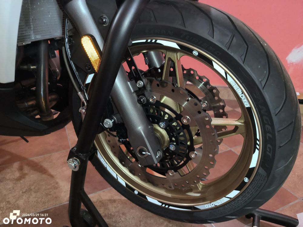 CFMoto 650 MT - 8