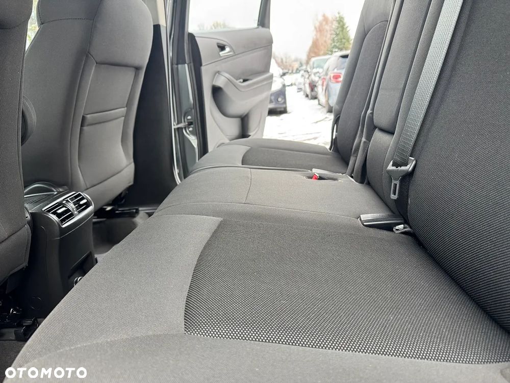 Chevrolet Orlando - 21